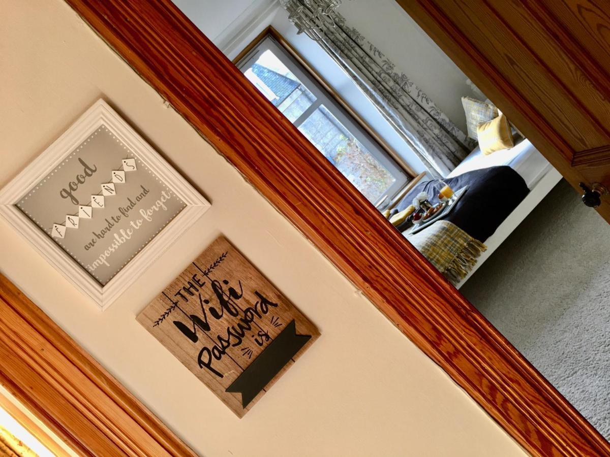 Cosy 2 Bedroom Central Apartment - Free Parking, Free WiFi Aberdeen Buitenkant foto