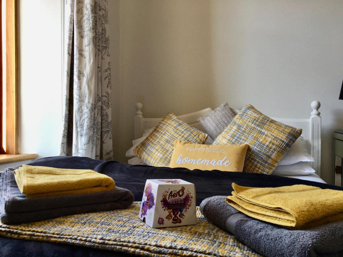 Cosy 2 Bedroom Central Apartment - Free Parking, Free WiFi Aberdeen Buitenkant foto