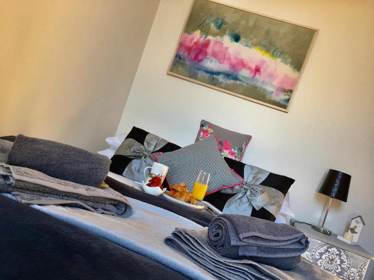 Cosy 2 Bedroom Central Apartment - Free Parking, Free WiFi Aberdeen Buitenkant foto