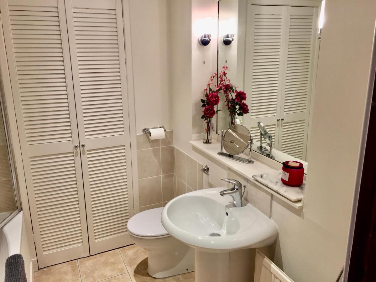 Cosy 2 Bedroom Central Apartment - Free Parking, Free WiFi Aberdeen Buitenkant foto